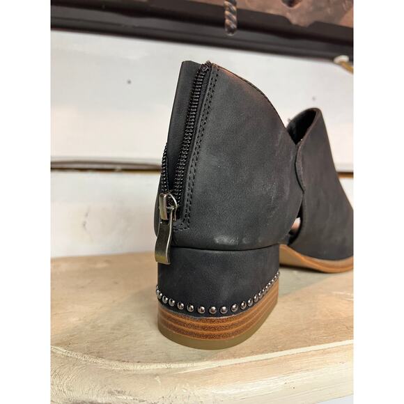 Ladies Maurice's SuperCush Studded Block Heel Bootie w/ Open Toes, Size 9M - Picture 4 of 8